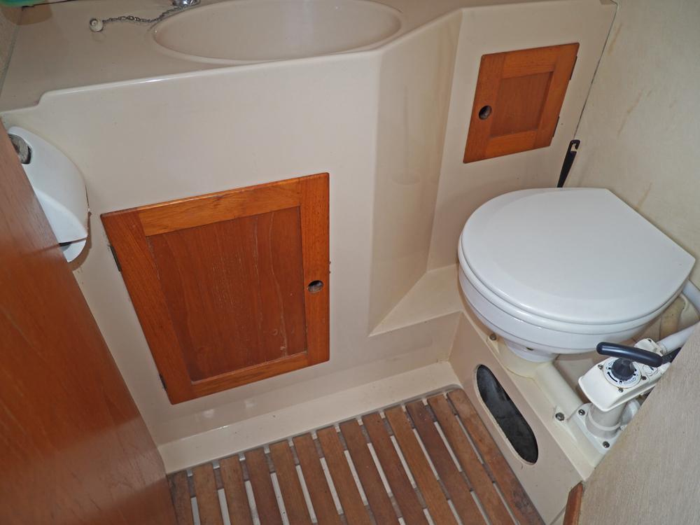 Salon, Accommodatie